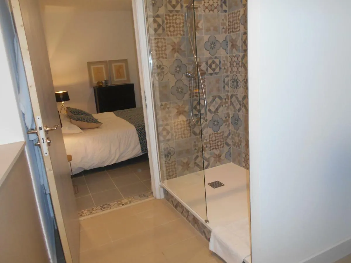 Maison D'Hotes Les Palmiers Gluiras Guest house