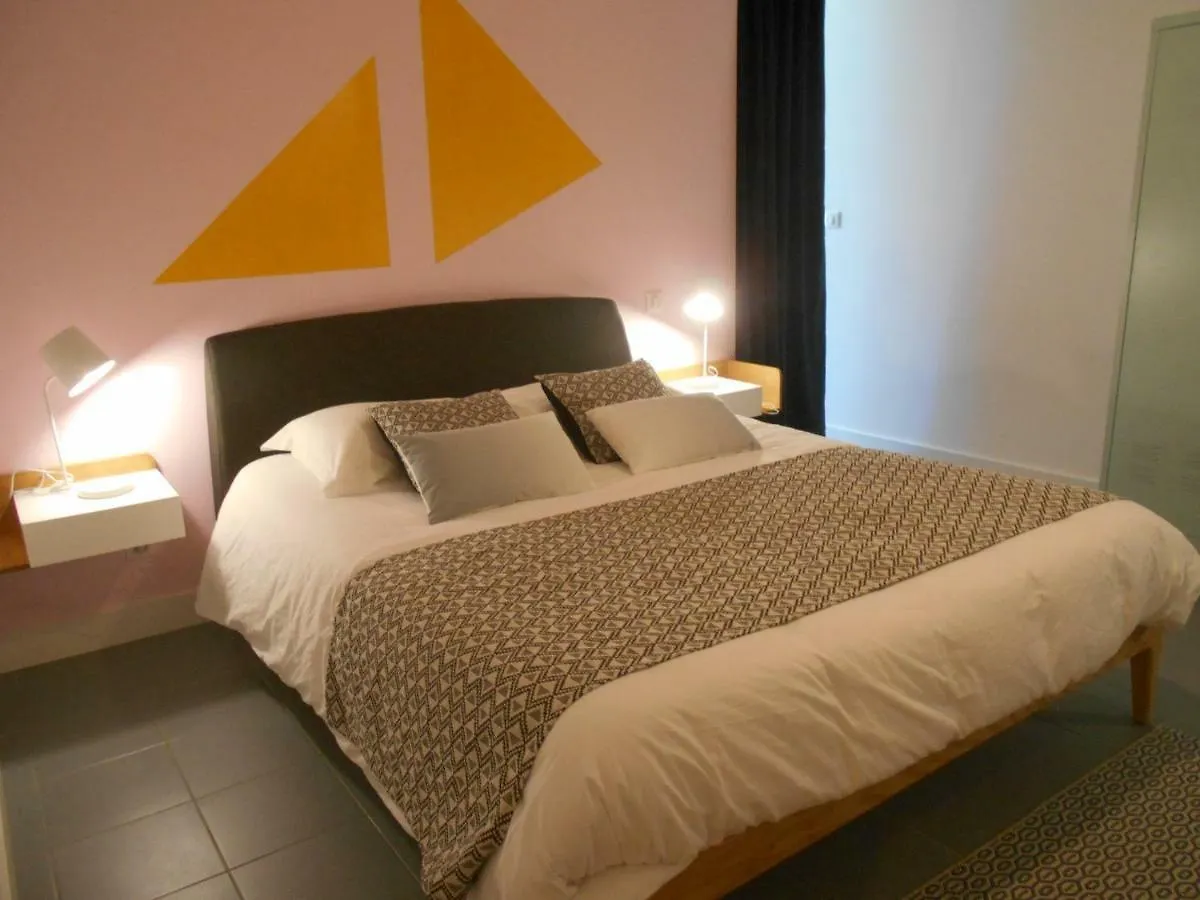 Maison D'Hotes Les Palmiers Gluiras Guest house